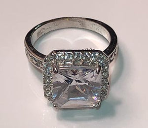 Ring-Princess Cut Stone-Clear-Size 7