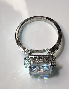 Ring-Princess Cut Stone-Clear-Size 7
