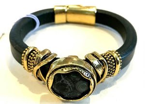 BOHO Magnetic Focal Bracelet - Black Stone with Black Band