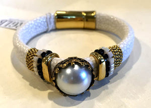 BOHO Magnetic Focal Bracelet - Pearl with White Band